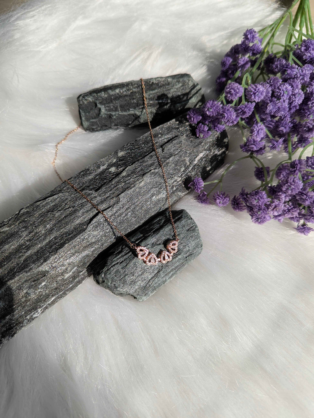 Clover Magnetic Chain