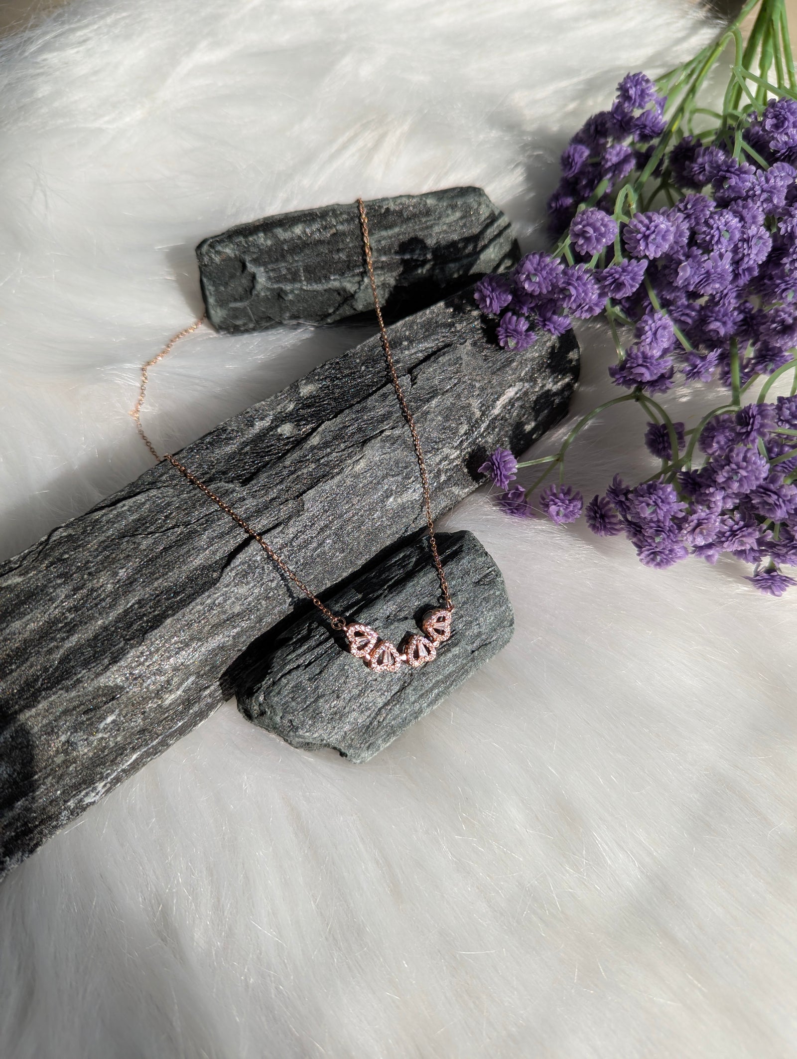 Clover Magnetic Chain