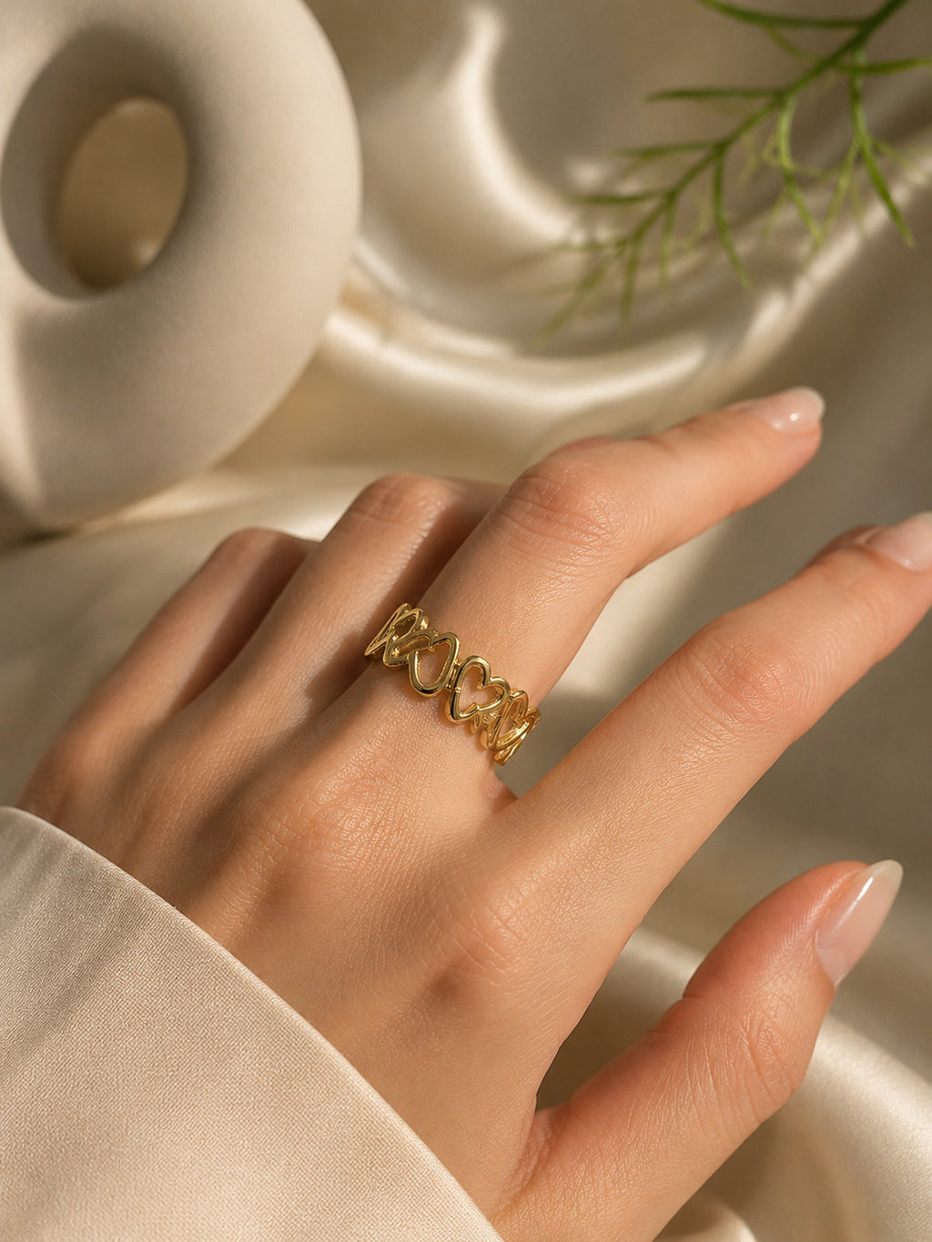 Aurelia Loop Ring