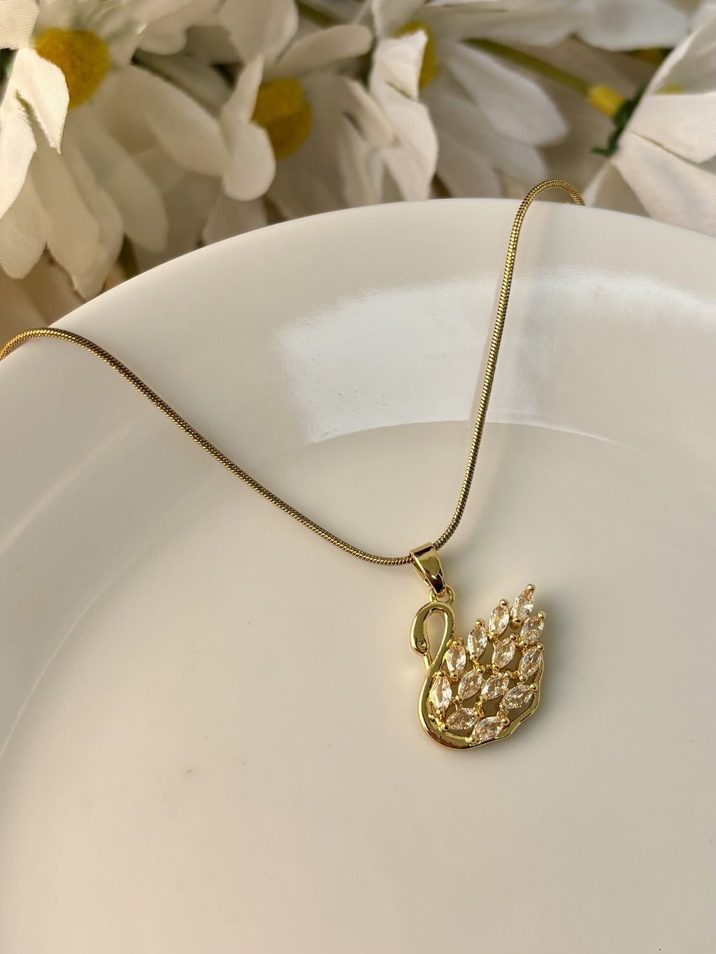 Swanora Necklace