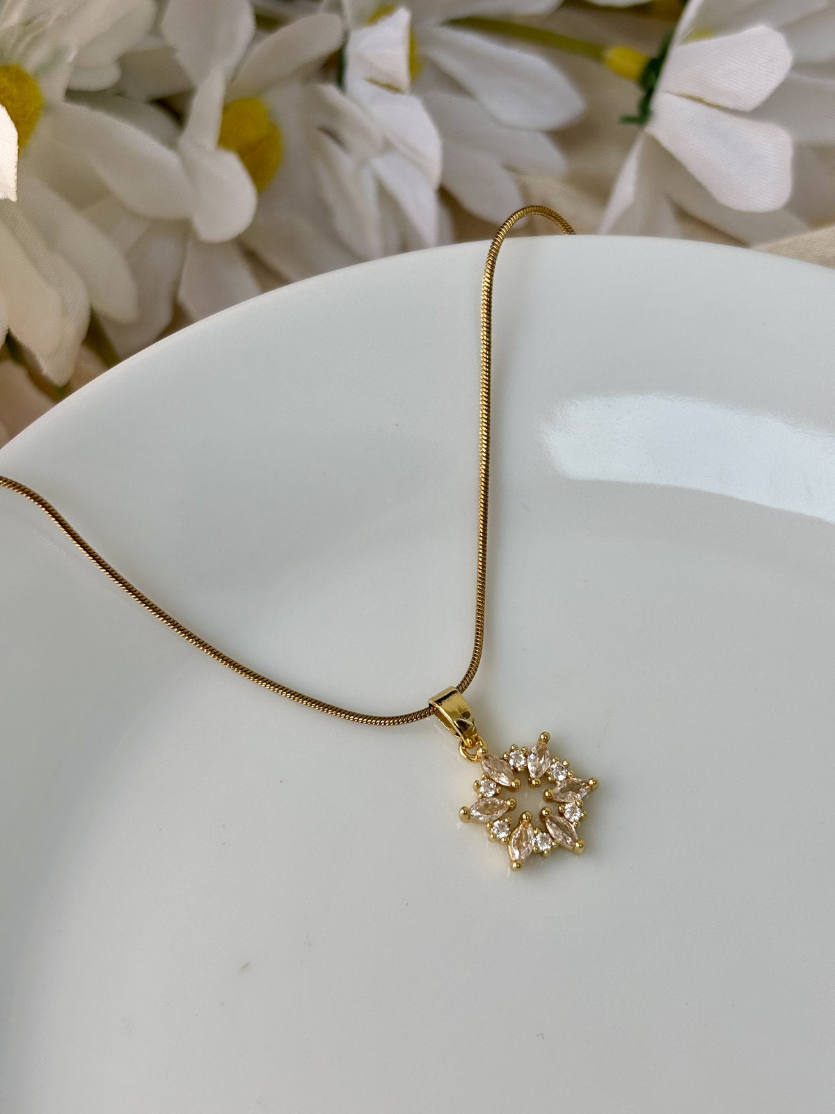 Snow flake Necklace