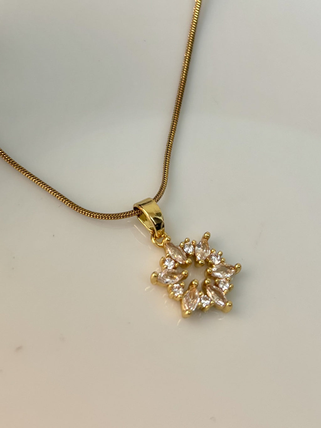 Snow flake Necklace