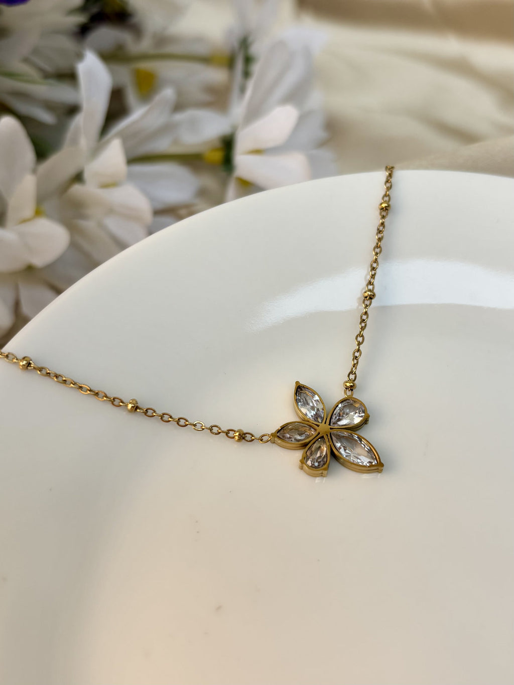 Daisy Luxe necklace