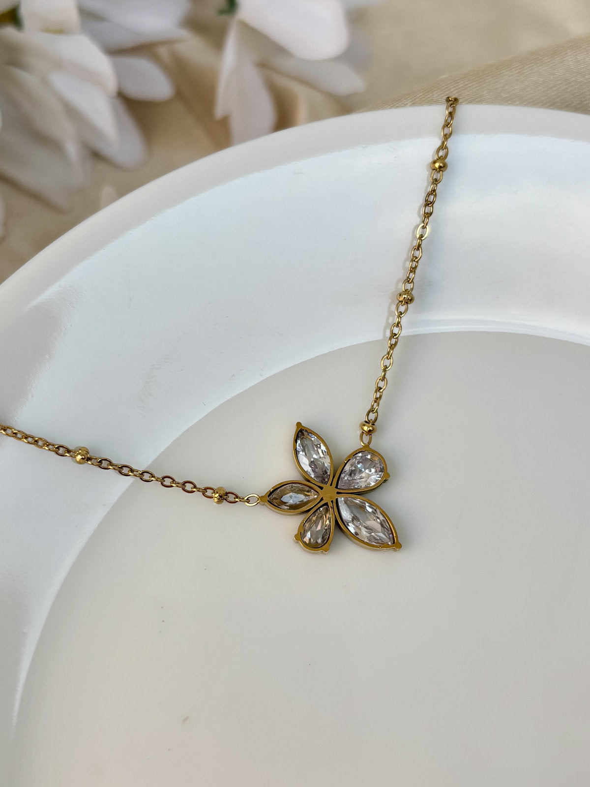 Daisy Luxe necklace