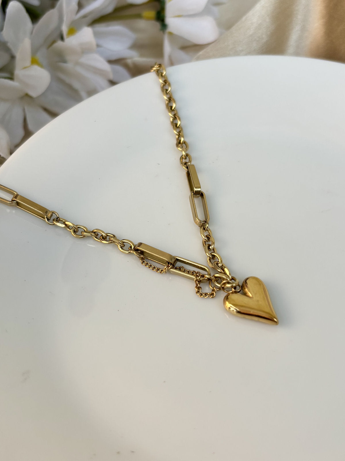 Lumina Heart Chain