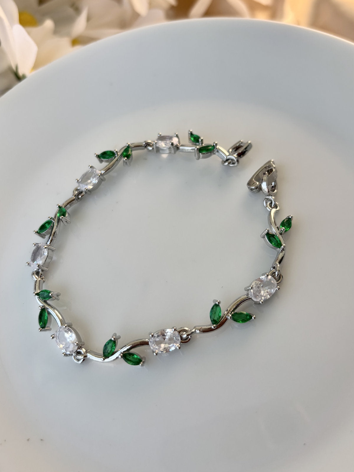Tulip Bracelet - White