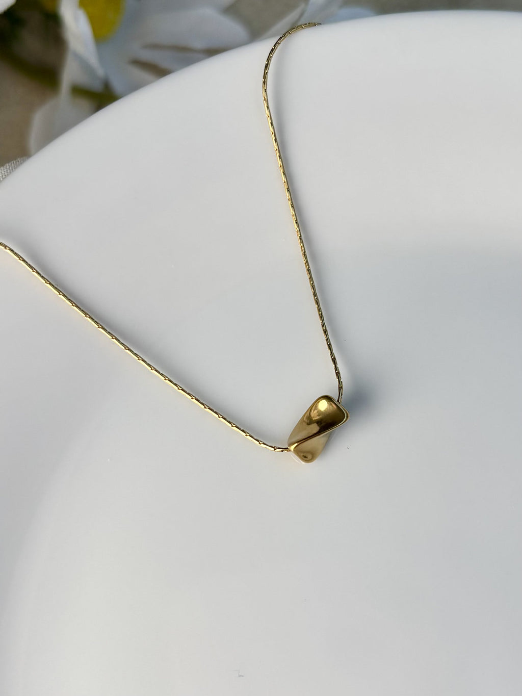 The Loop Necklace