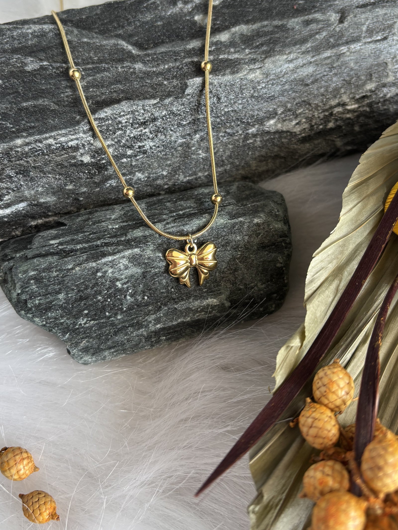 Bow Pendant chain