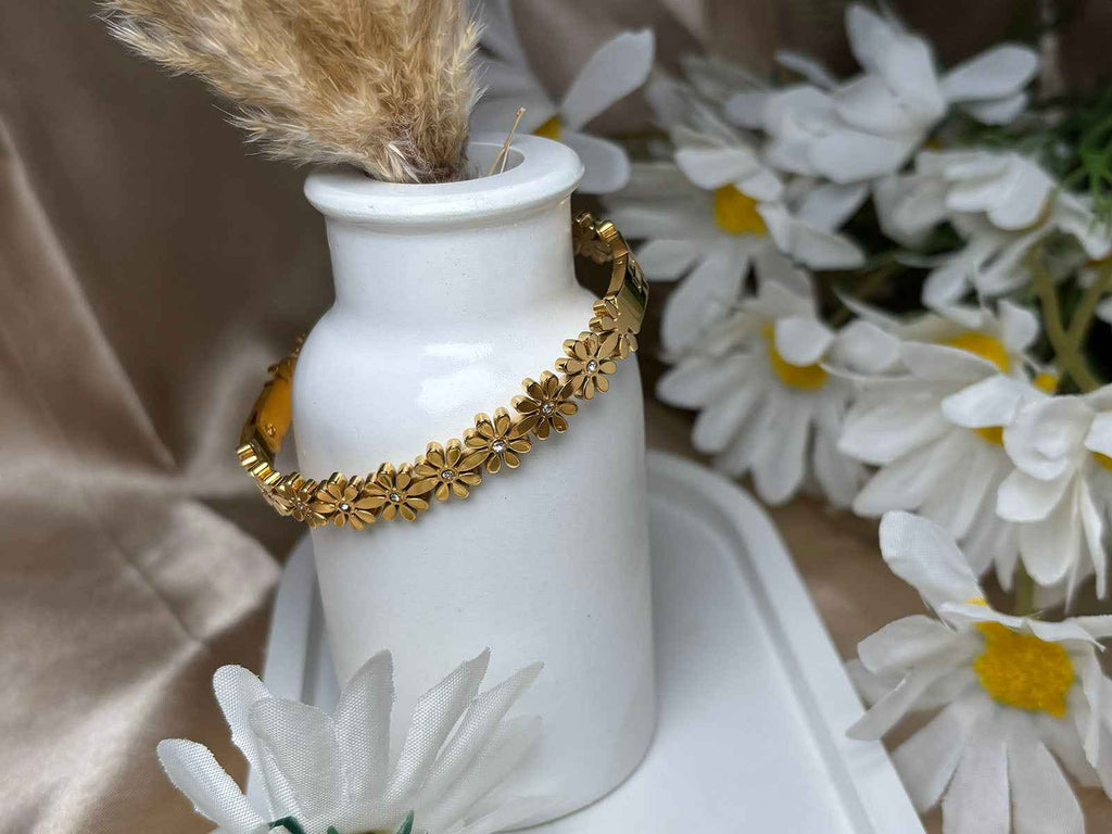 Elegant Flower Kada