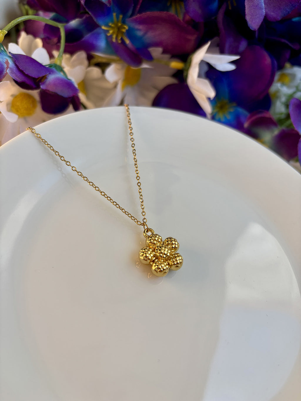 Minimalistic Flower Pendant