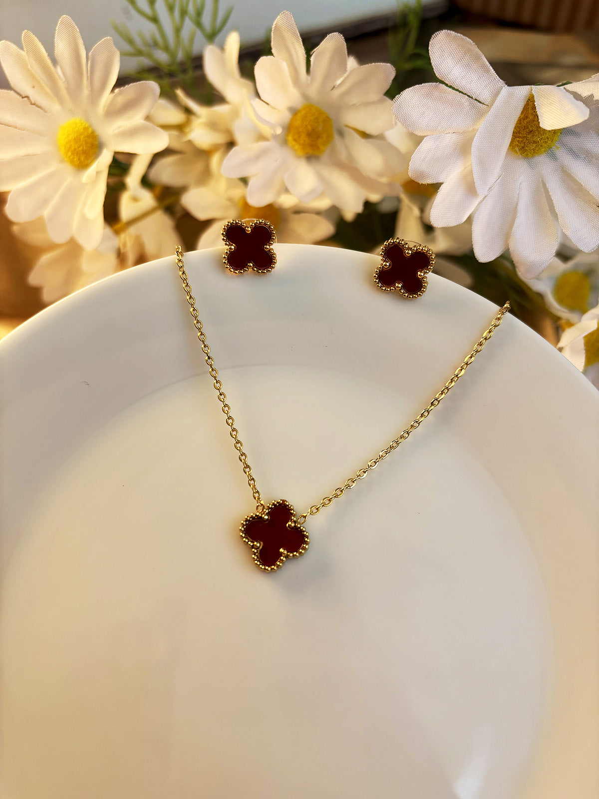 Maroon Clover Pendant Set