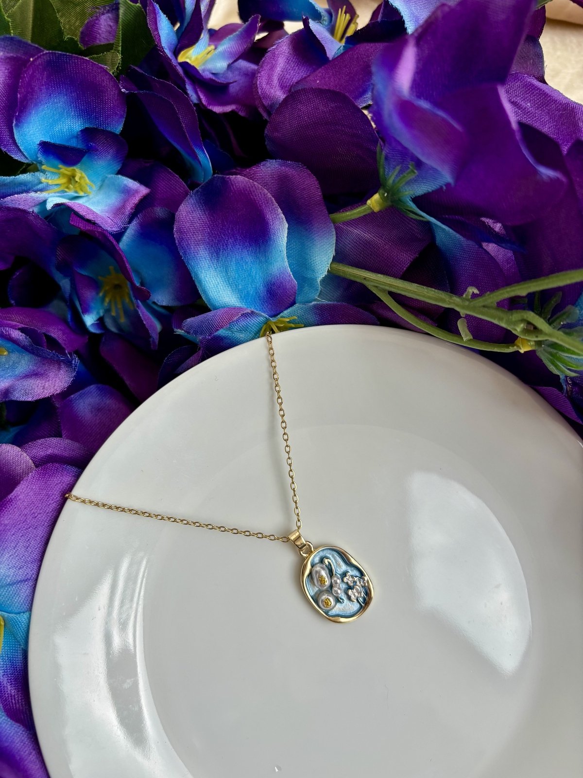 Vintage Pendant Chain - Circle