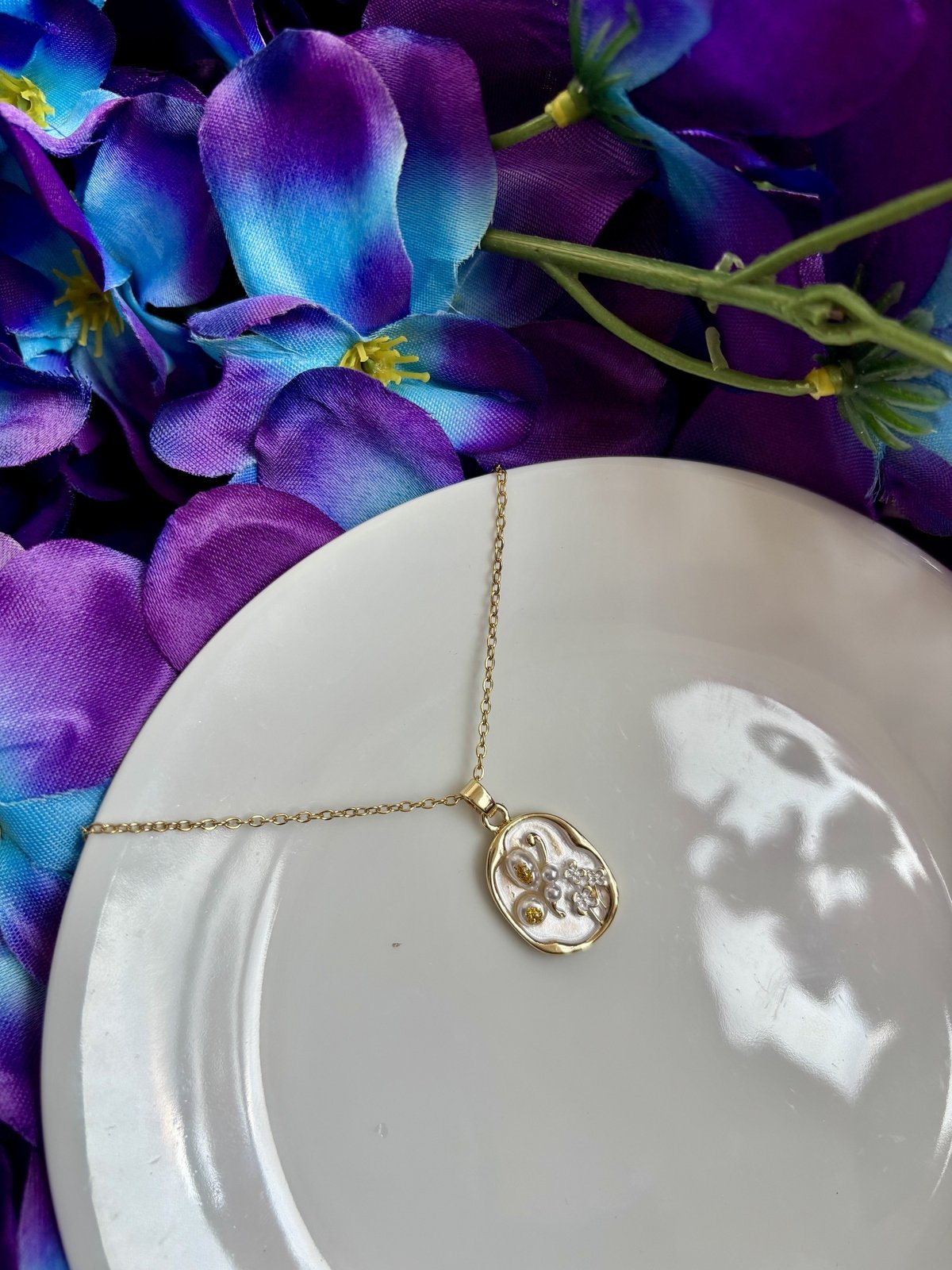 Vintage Pendant Chain - Circle